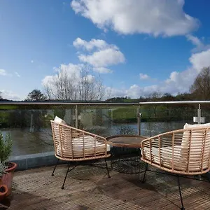 The Boathouse Gasthof Bath